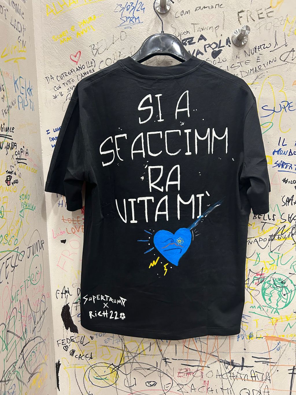 “ Si a Sfaccimm Ra Vita Mí “ dedica forte napoletana
