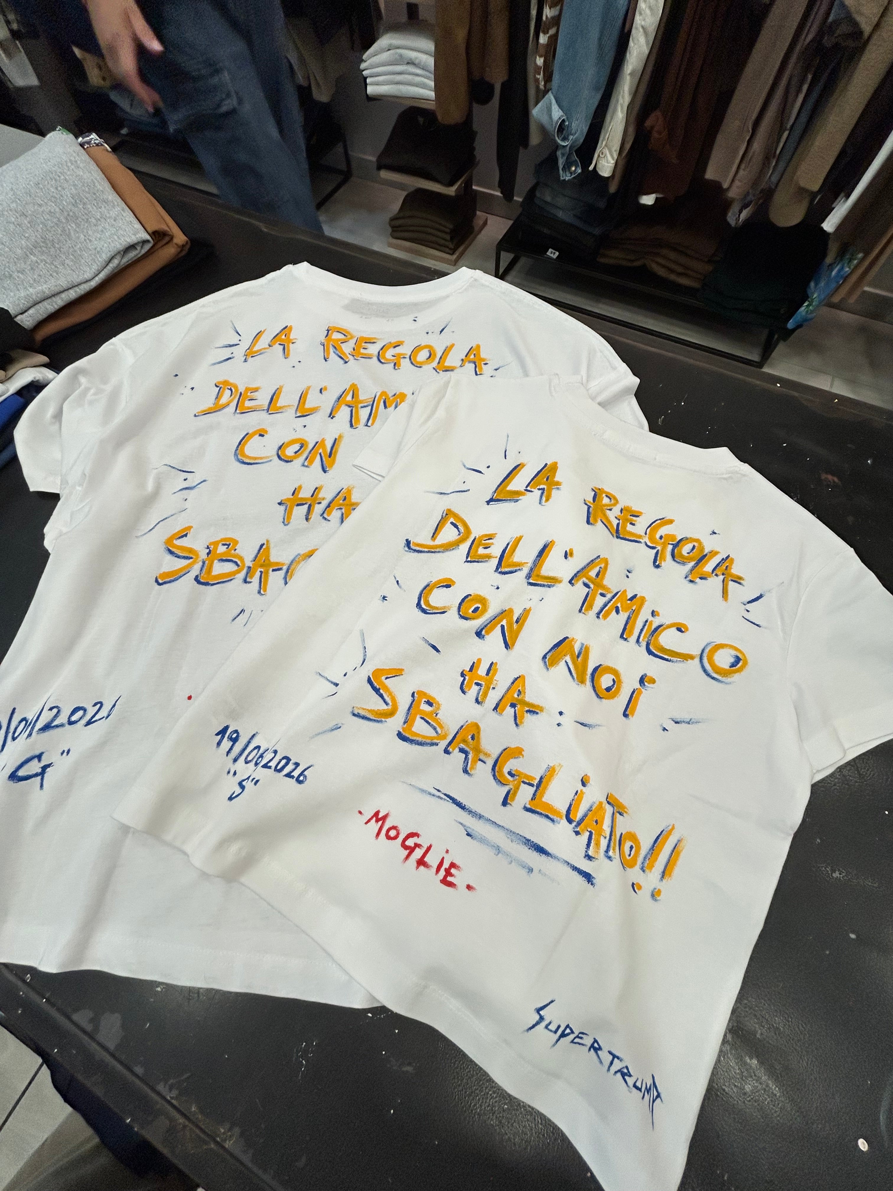 La regola dell’amico , Custom t-shirt
