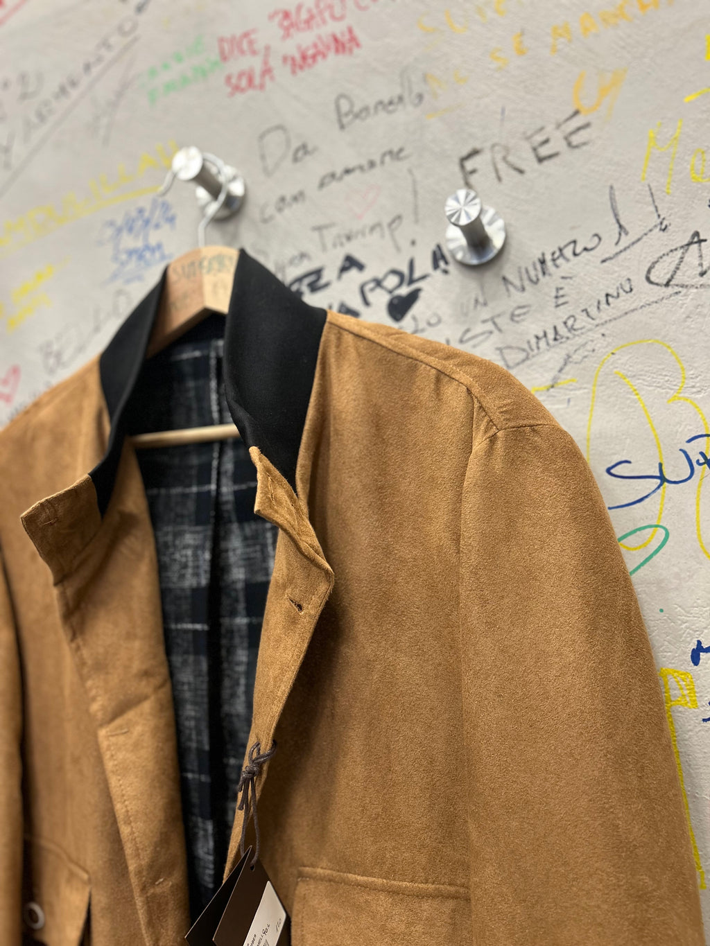 Bomber in camoscio